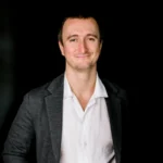 Tom@2x